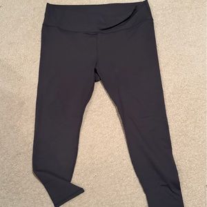 Fabletics leggings. 4x. Dark gray.
